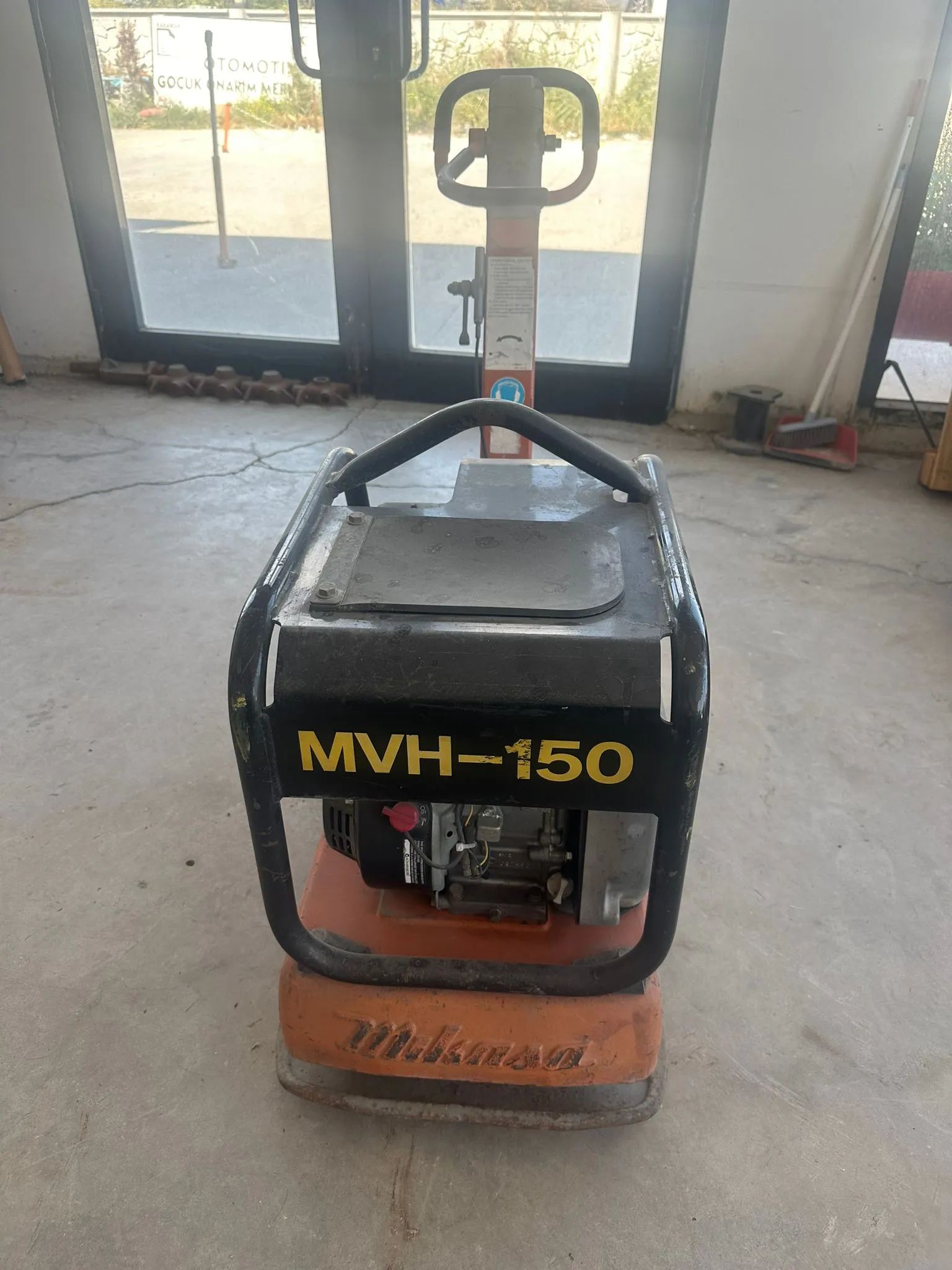 2009 Mikasa Plate Compactor